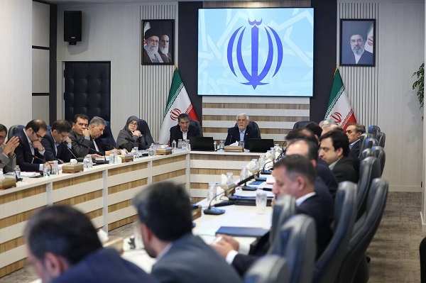 دولت متعهد است تحت هر شرایطی معیشت مردم را تأمین کند